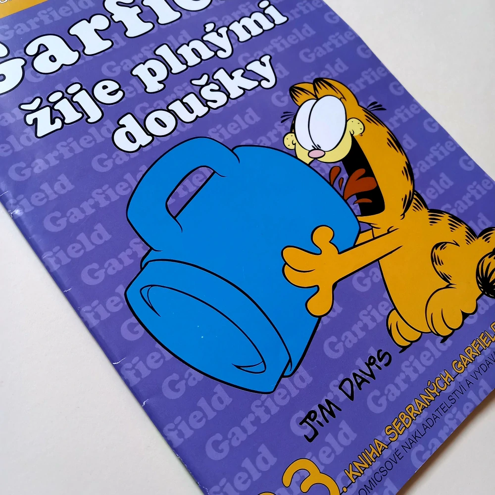 Garfield 33: Žije plnými doušky